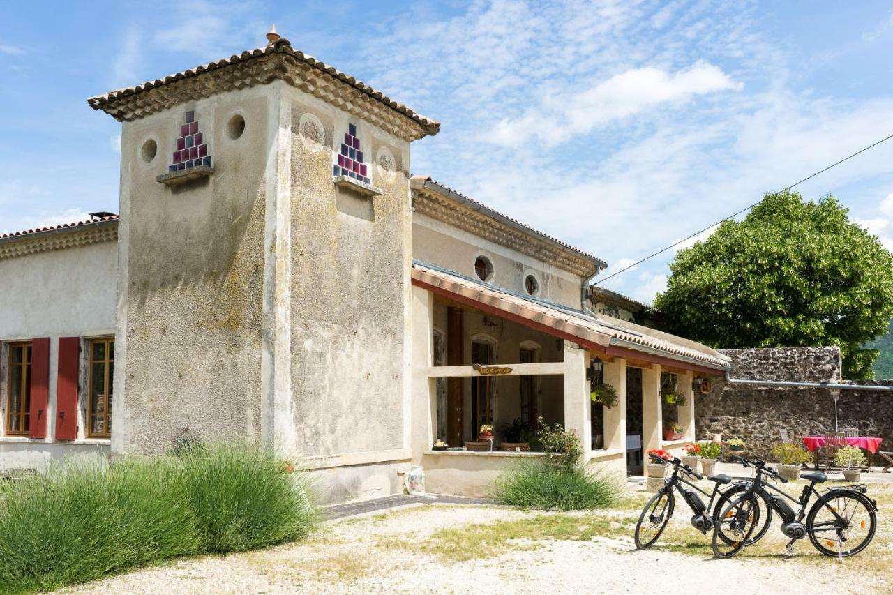 "Il Etait Une Soie..." Hotel Saint-Vincent-de-Barres Exterior photo
